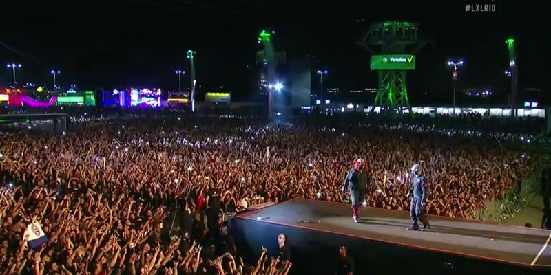 Momento memorable en Brasil; Miles le cantaron \"Happy Birthday\" a Shawn Crahan, quién cumplió 46 el día de ayer 