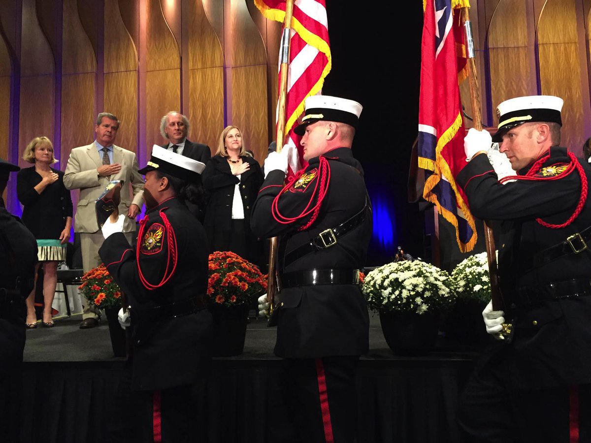 RussellWolff's tweet photo. Beautiful moment at inauguration of @MeganBarry2015 #Nashville #Mayor #NashForward http://t.co/NZfvAmful5