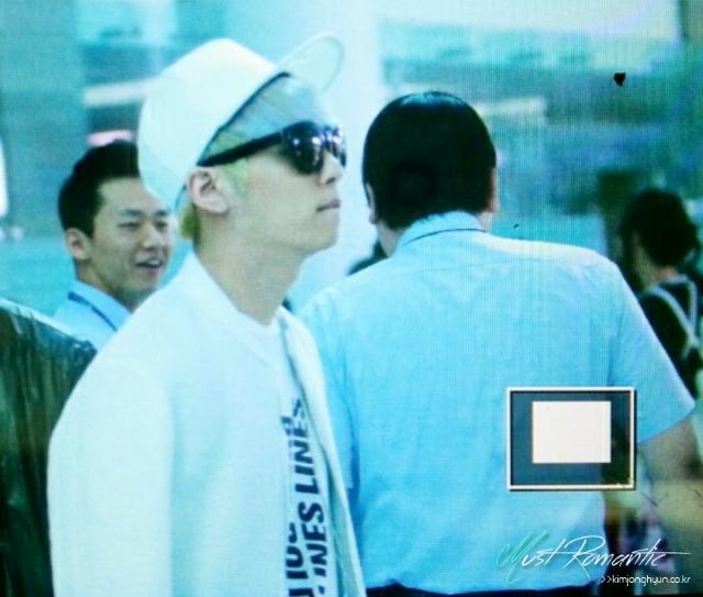 150926 Jonghyun @ Aeropuertos de Incheon y Suvarnabhumi {Rumbo a Tailandia} CPz_ca2UwAAC6c4