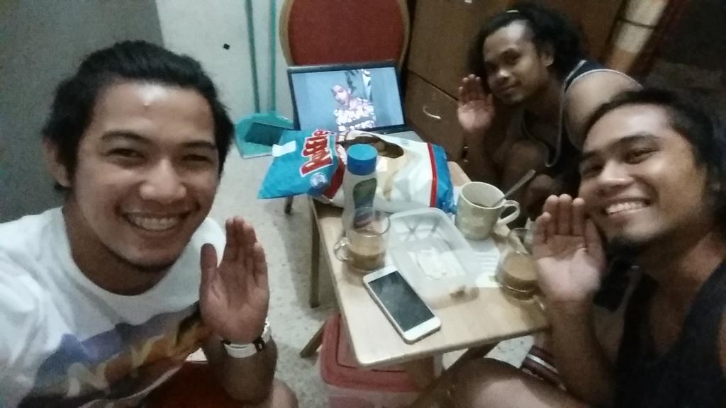 AaronYusi's tweet photo. #happynationalpabebewave #qatarchapter http://t.co/wlS7NEqCtO