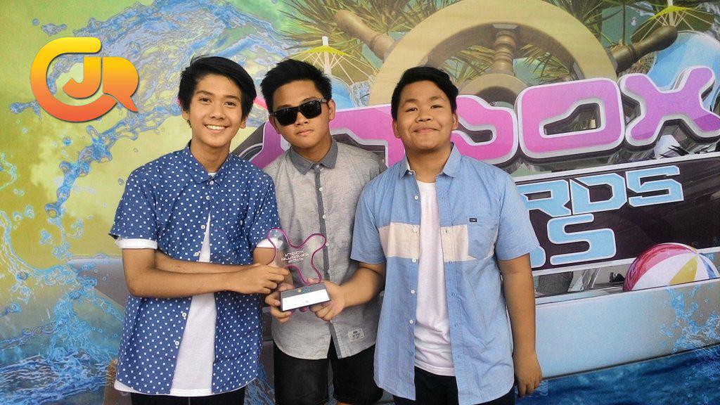 CJRisCJR's tweet photo. Yeay Boyband paling inbox 2015 @InboxSCTV_ @SCTV_ #CJRatInboxAwards2015 http://t.co/DDQOmmXqIr