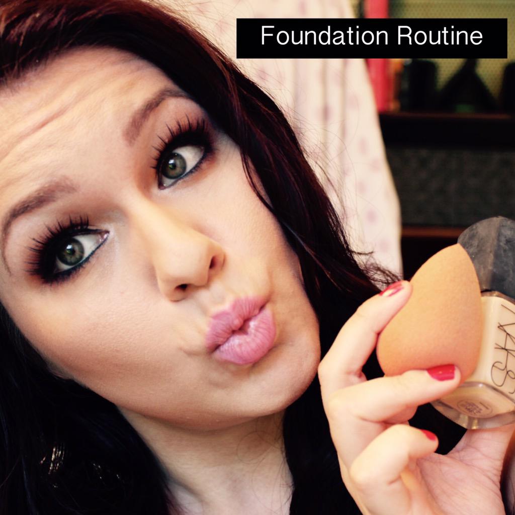 #foundationroutine #youtube #followme #beauty #securebeauty #makeup #blend #bronzed #cosmo #beautytalk #beautytips