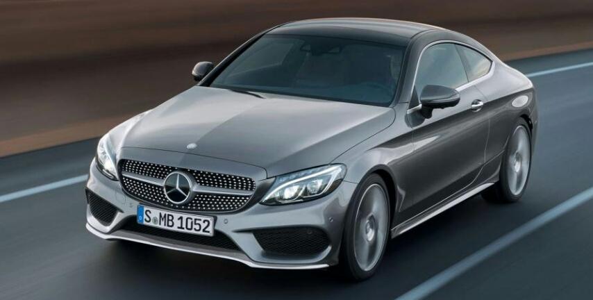 MercedesDeutsch's tweet photo. Die sportliche Silhouette verführt zum Einsteigen! Das neue C-Klasse Coupé erobert alle Sinne. http://t.co/thanyF1Q7Q