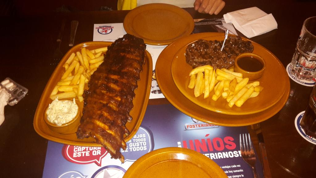 tilico91's tweet photo. Cenando agustoo con mi amorcitooo! 😊😊😊 http://t.co/HAhlvwUvC2