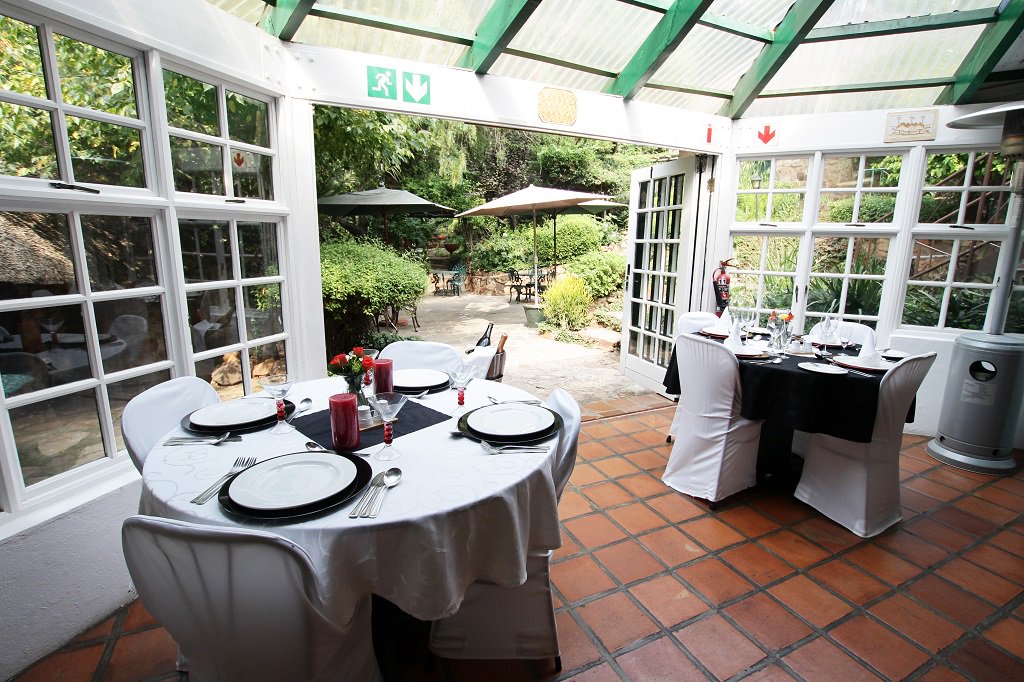 Like to take a break from business but remain in Jozi &amp; connect with nature? Book Now #GLCottages #YearEndFunctions