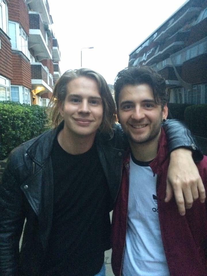 Good to meet <a href="/colindjones/">Colin Jones</a> from <a href="/CircaWaves/">CIRCA WAVES</a>! Absolute geezer!