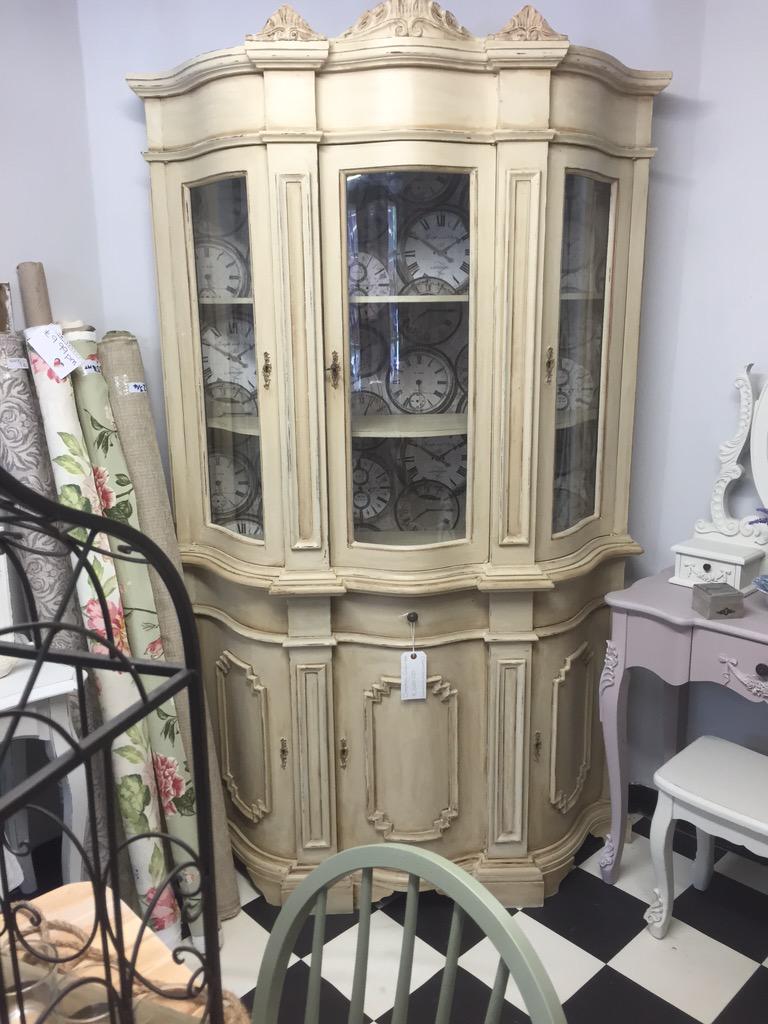 shabby_not's tweet photo. Love Frencic 'Sugar Puff'! #nottoshabby #Frenchic#shabbychic http://t.co/lCPfEVvgYc