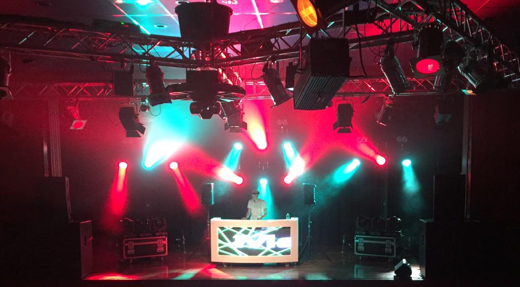 #klinkbeats los in de #klink #koudum gezellig druk