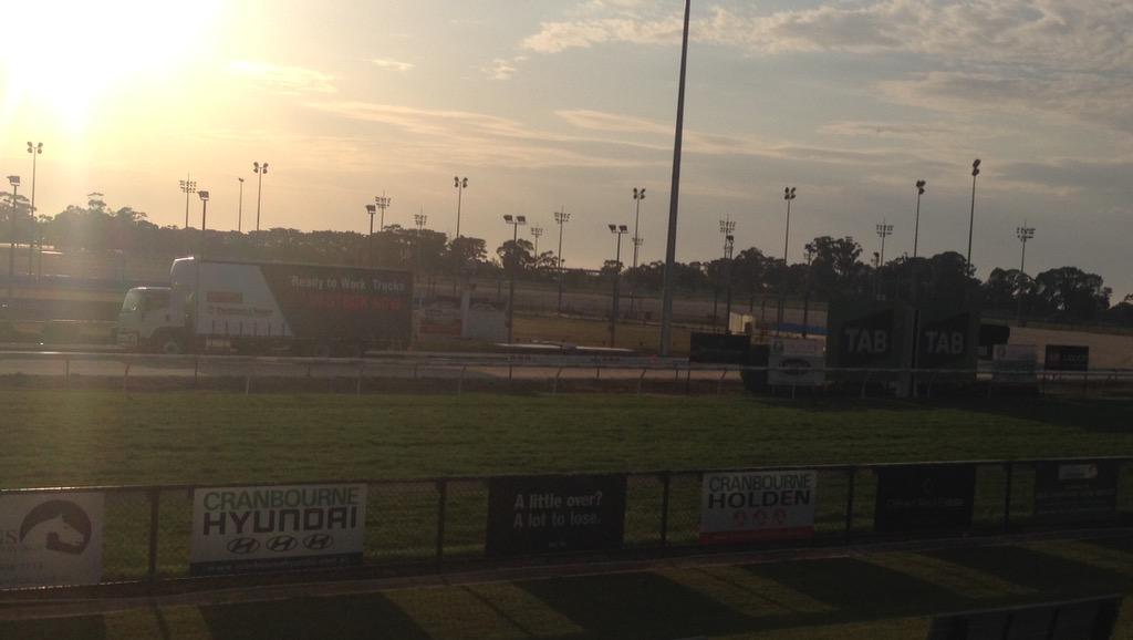 SthsideRacing's tweet photo. Sun has risen on the 2015 @tabcomau #CranbourneCup Forecast is a cracking 24degrees. Gates open 10:30, race1 at12:30 http://t.co/LNNjDxEifZ