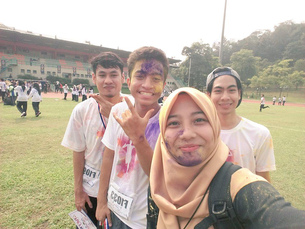 waniee_merah's tweet photo. Terima kasih jugak untuk ahli biro R&R STUFFIIUM yang join #stuffrun ! Sayang korangg πππ http://t.co/f6ZX3lr50L