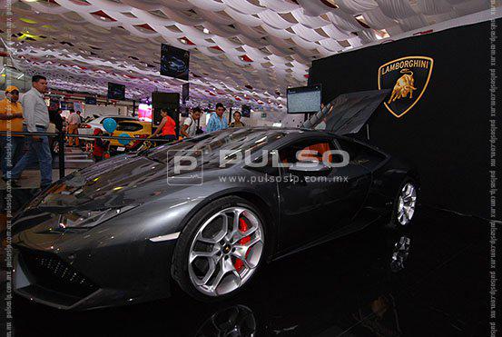 pulso_mx's tweet photo. RT @meta_pulso FOTOGALERÍA: ¿Qué puedes encontrar en el #AutoShow2015 de #SLP? http://t.co/8Upoqh2zxg http://t.co/QWPJPQdF09