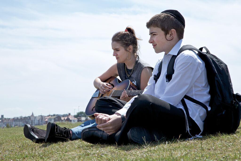 UKJewishFilm's tweet image. #Shortflms get a chance to shine at #UKJFF! Cath them in a series of special events. ow.ly/TfebG