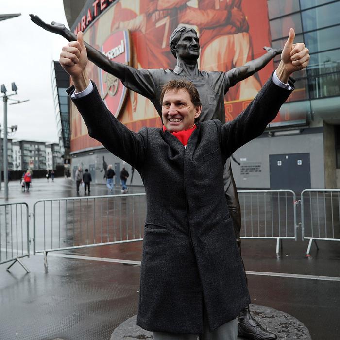 Happy birthday to great captain and legend Tony Adams aka Mr. Arsenal!   