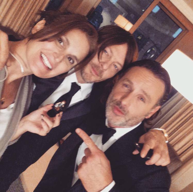 fleurylover's tweet photo. #TWDFamily #LincoInLovers #ReedusLovers #McDermittLovers #YeunLovers #TWDMadisonSquareGarden #Love http://t.co/GsjBpF8zsD