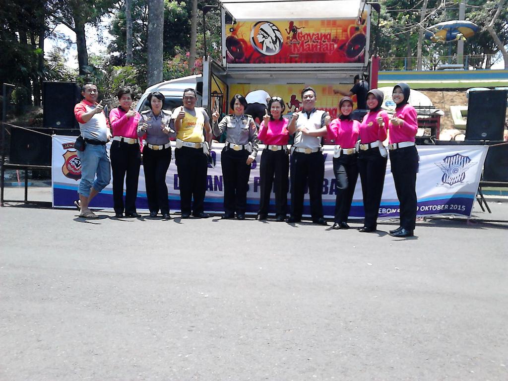 Acara penutupan #roadshowsafetyriding brsma #poldajabar di objek wisata waduk darma