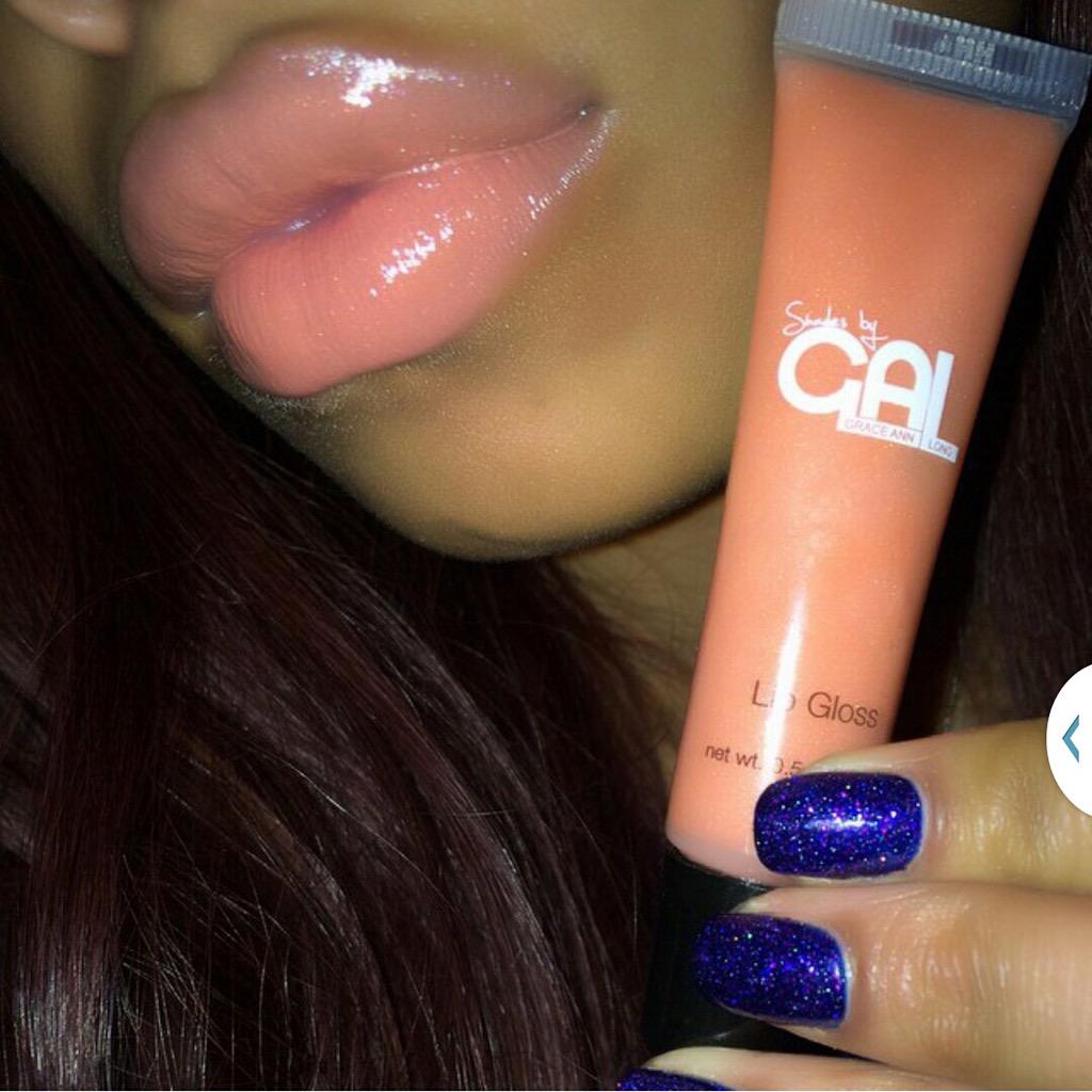 shadesbygal's tweet photo. Happy Saturday GALS! #enterGAL20 and get 20% off#Shadesbygal #gal #shades http://t.co/9vG1wqxmee