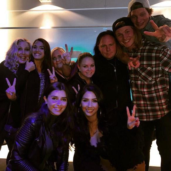 JuliusOBjorn's tweet photo. Nu är vi i studion i Sthlm! Vi önskar båda springparen lycka till!! Nu kör vi på TV4 kl.20!!👍 @tv4spring #TV4Spring http://t.co/LQK0ncJUtK
