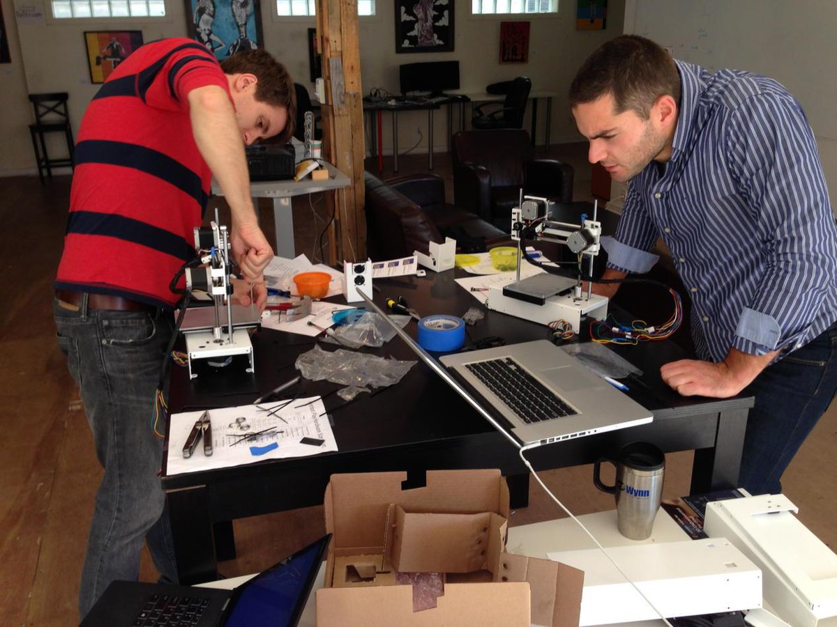 cwingrav's tweet photo. 3D printer boot camp @walnutstlabs progressing w/ @printrbot kits. #3dprinting! http://t.co/BAEa2VAIEP