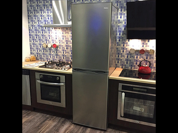 HaierAppliances's tweet photo. Showed our #smallspaceliving #appliances w/10-cu-ft #fridge during @DwellonDesign » https://t.co/wsZePsVXc5 #DODNY http://t.co/o5RHIgUNfU
