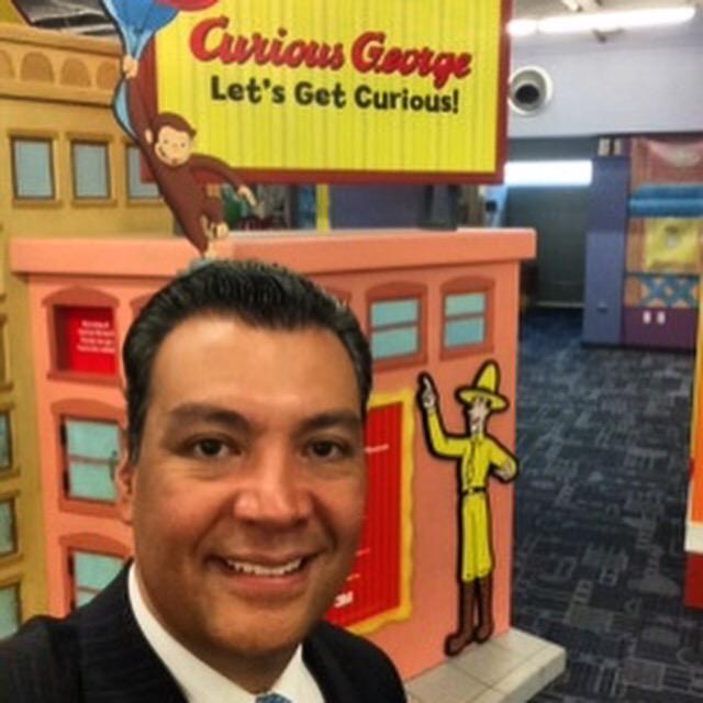 AlexPadilla4CA's tweet photo. Bring the kids. Or let your inner kid come out and play! Visit the #CuriousGeorge exhibit at @DiscoveryCubeLA http://t.co/3eEIRgxVFN