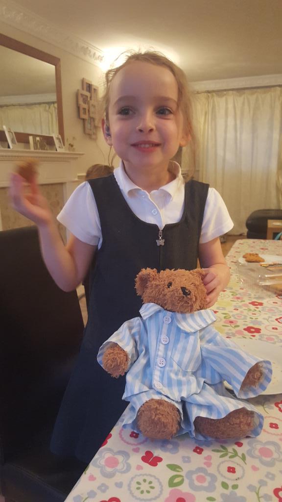Charlottedevon2's tweet photo. Bruno the bear enjoying his time with fleur http://t.co/632n29notZ