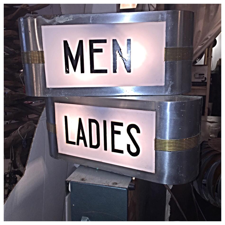 splurgedesign's tweet photo. Vintage Restroom Signs #restarauntlighting #restaurant #customlighting #men #ladies #artdeco #deco http://t.co/ABpTCsjuRY
