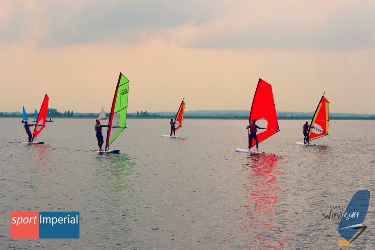 IcWindsurf's tweet photo. The Windsurfing year has officially started! Amazing beginner day today, well done all. #impics @IcWindsurf http://t.co/gW2wDVYre1