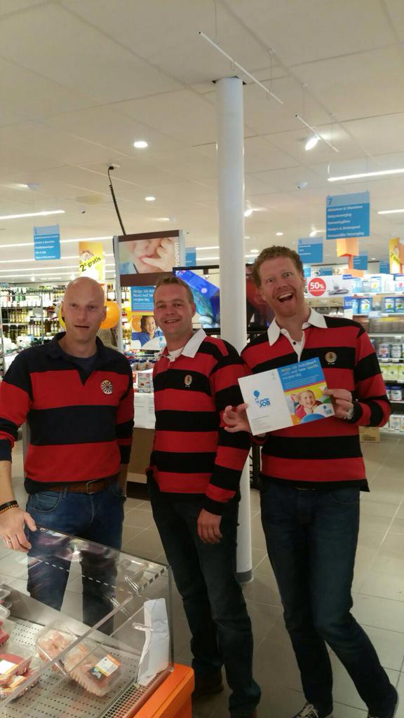 Febijan's tweet image. Iedereen bedankt voor bijdrage vandaag @JarigeJobNoord @rt129nl er is  €750,- aan goederen opgehaald #Oosterwolde