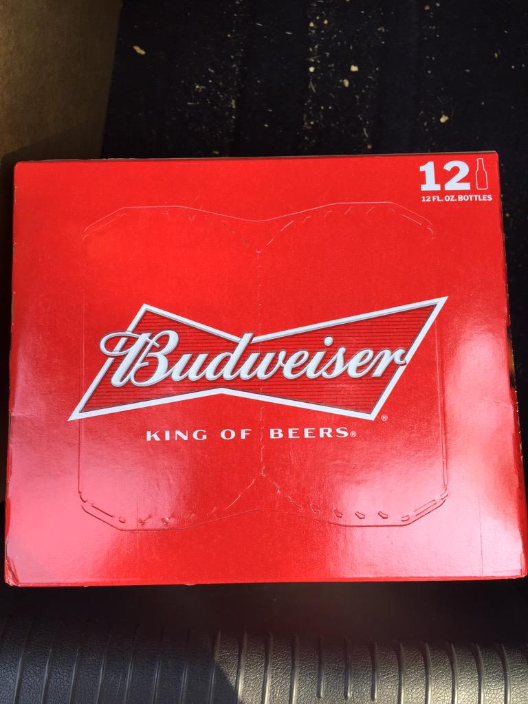 pXrock713's tweet photo. Free beer from work is always a plus... #Budweiser #KingOfBeers ie; there was another 12 pack... #IcedDown http://t.co/UDLAQ6E0HZ