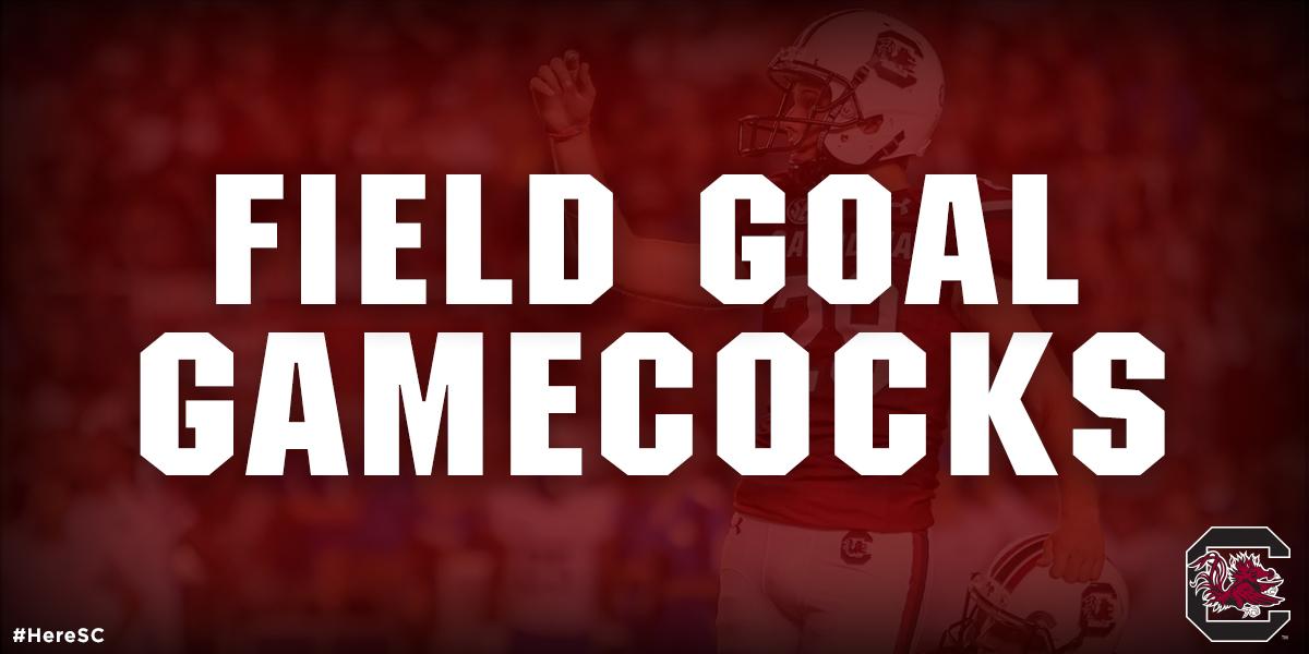 FIELD GOAL. Elliott Fry 21-yard field goal puts the #Gamecocks on the score board first. #LSUvsSC 3-0 Carolina lead