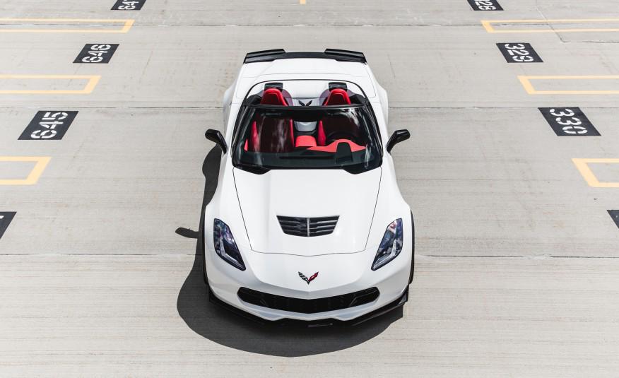 CARandDRIVER's tweet photo. This is a convertible? The @chevrolet ​Corvette Z06 hits 60 in 3.3 seconds! Full test: http://t.co/JwqNJ7vlhG http://t.co/ohCXktTkf1