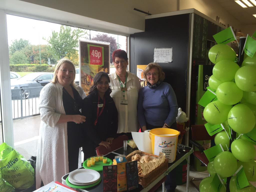 SuttonCoopMemb's tweet image. Great day fundraising #Rosehill market.Lovely people #community @CooperativeFood staff &amp;amp; @StHelierSutton councillors