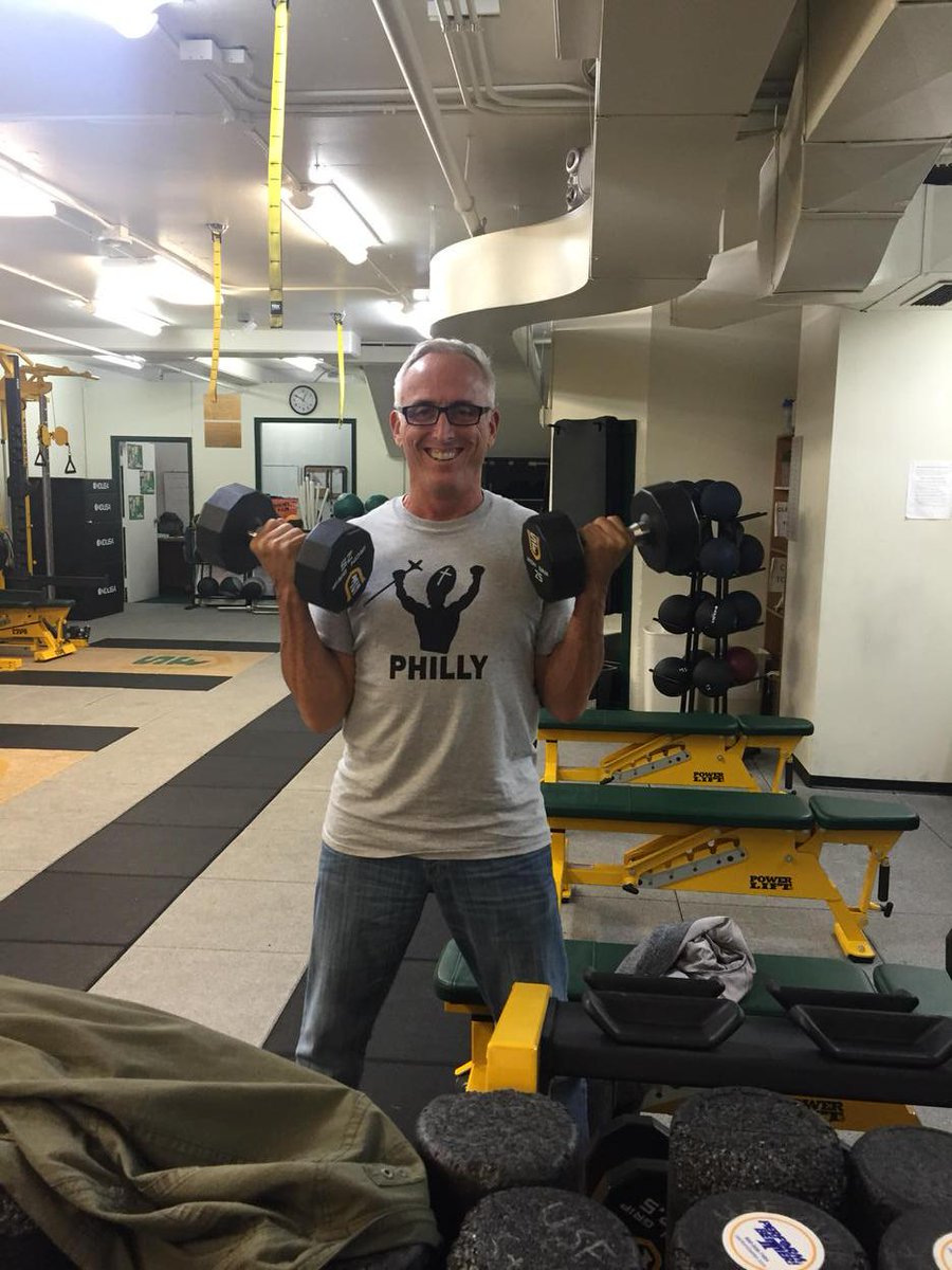 USFDonsAD's tweet image. @SMEbranding Ed O'Hara working hard @DonsAthletics. The faculty of @CAplusUSFCA are all workout fanatics @jwhUSF lol