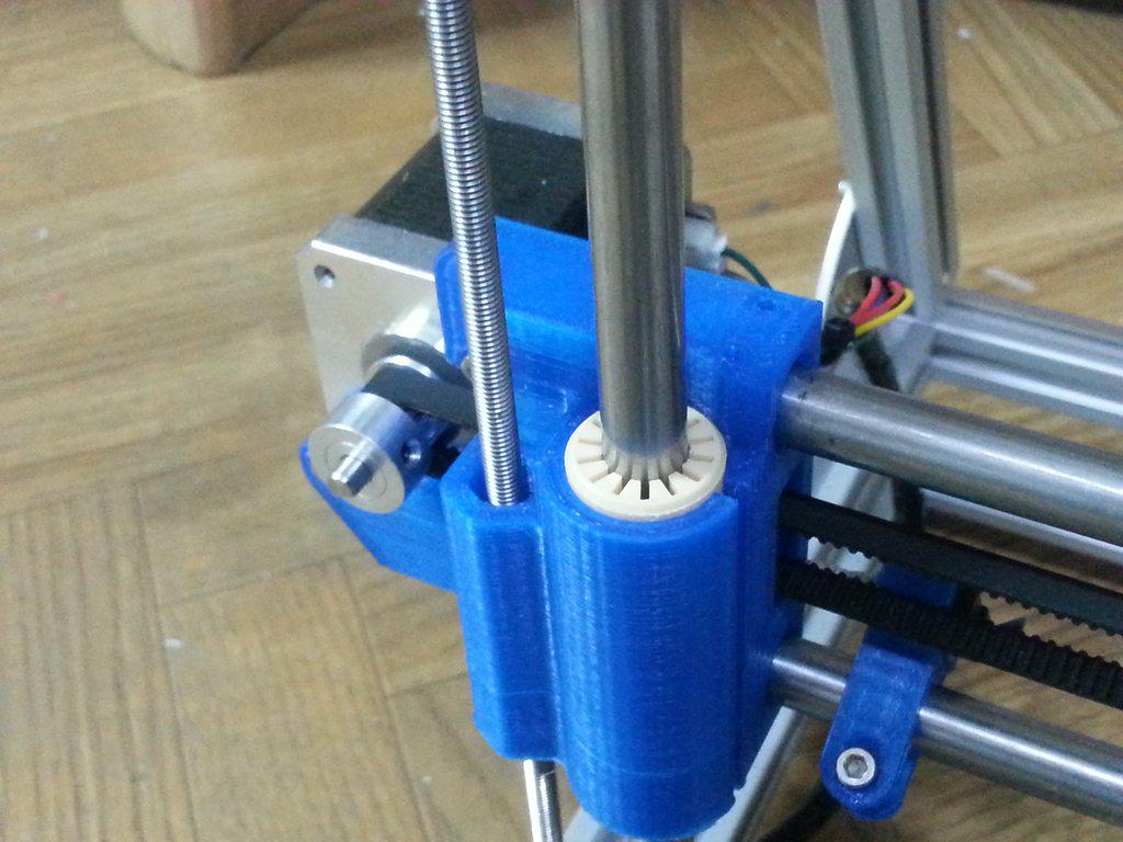 AlvaroReyRdz's tweet photo. Nuestra Mendel Max XL con rodamientos de @igus3Dprinter el cliente pide y nosotros lo hacemos xd http://t.co/cjCVO80Dj1