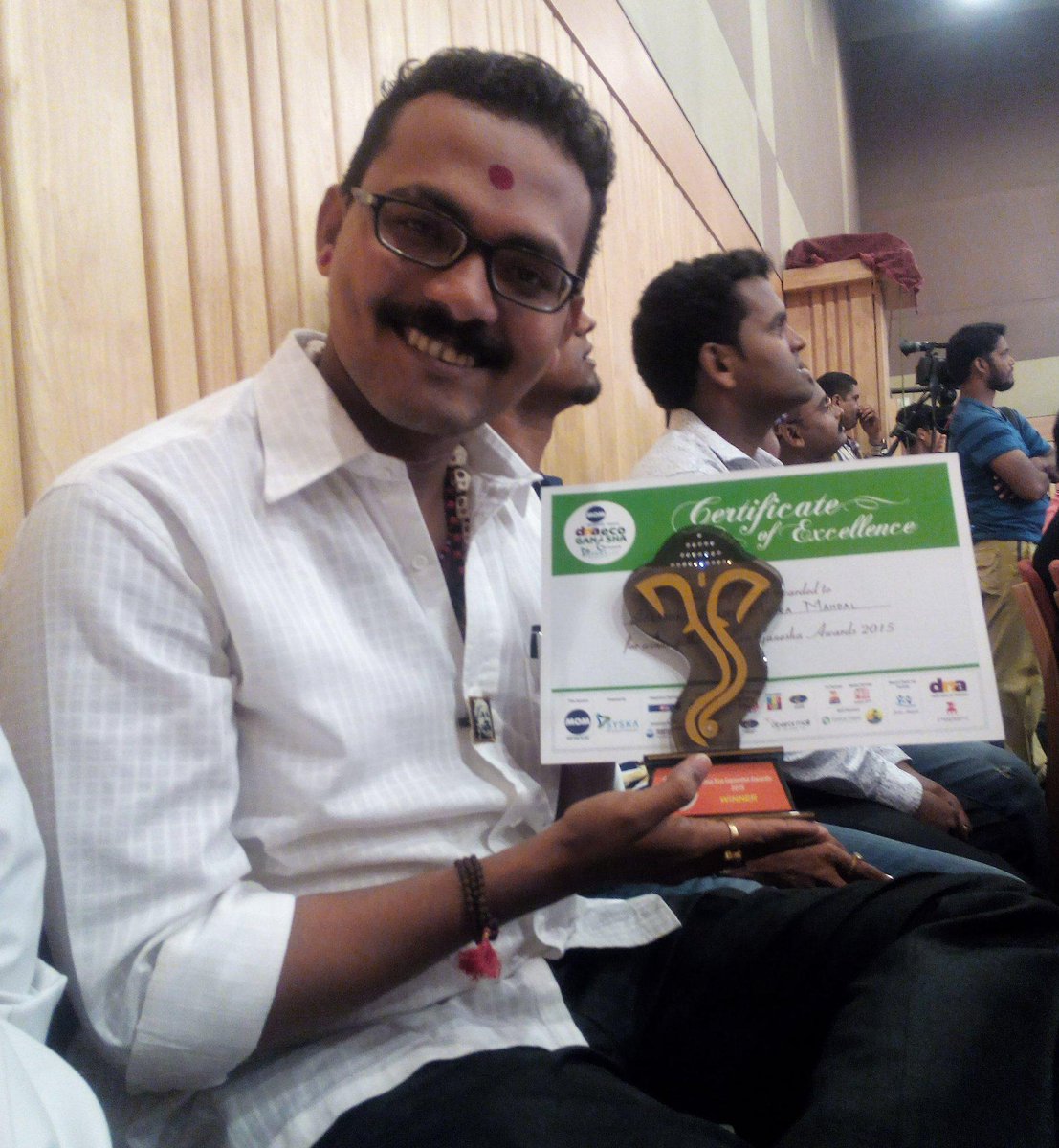 jangampradeep9's tweet photo. DNA NEWS ECO GANESHA AWARD 2015 
THANKS ALOT ALL TEAM OF DNA N COSPONCER http://t.co/5maoZkxw44