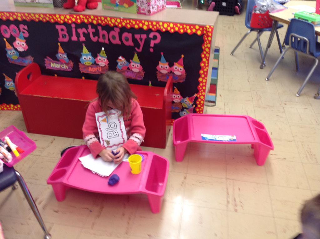 MrsCalmes_NW's tweet photo. Hard at work during daily five! http://t.co/HLBbBf9drX