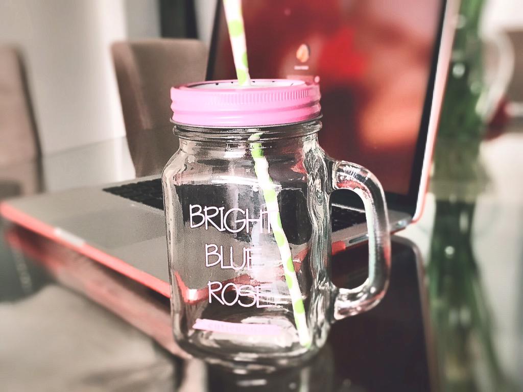 Quieres lucir una piel radiante? LA HIDRATACIÓN ES LA CLAVE! Encuentra los mejores termos en bfashion.com.mx