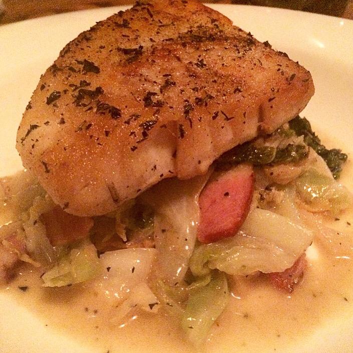 560Kitchen's tweet image. Local cod, Savoy cabbage &amp;amp; bacon #dinner #kitchenboston #cod #capecod #boston #shoretotable #southend