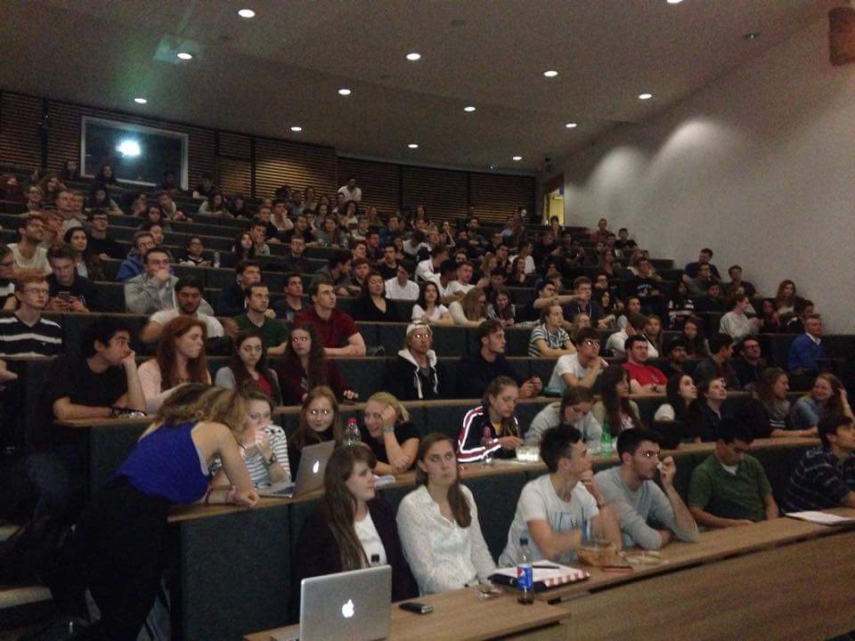 warwickrowing's tweet photo. Our intro talk is just getting started! #warwickrowing #warwick2015 http://t.co/ih6e0yNK3g