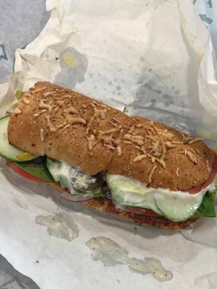 lonali0663's tweet photo. Trying to eat all the veggies I can while maintaining a busy schedule on campus!!! #URWhatUTweat @UWAlexTA http://t.co/70e8ApkYPA