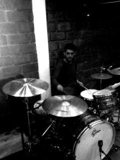 Chankacazobanda's tweet photo. Ep de @Chankacazobanda  grabado. Ahora, la mezcla y masterizado :) http://t.co/e3R0q0DcOH