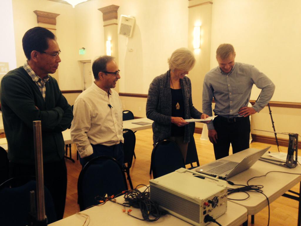 Dynatic_Test's tweet image. All smiles at our hands on workshop #DAQ #FindYourSolution #stress-strain