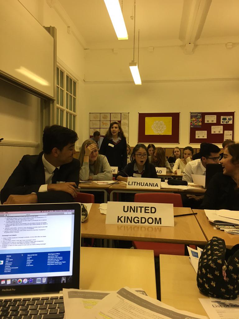 gandlmun's tweet photo. #accidentalracism #uknotchina... http://t.co/ADzQIF5njF