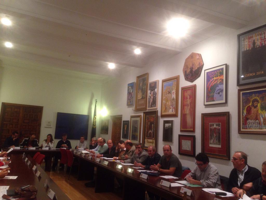 JdC_Cuenca's tweet photo. La votación ha tenido lugar hace unos minutos. Rafael Redondo ha sido elegido por MAYORÍA ABSOLUTA en 1ª votación http://t.co/Y2rWHKRA5A