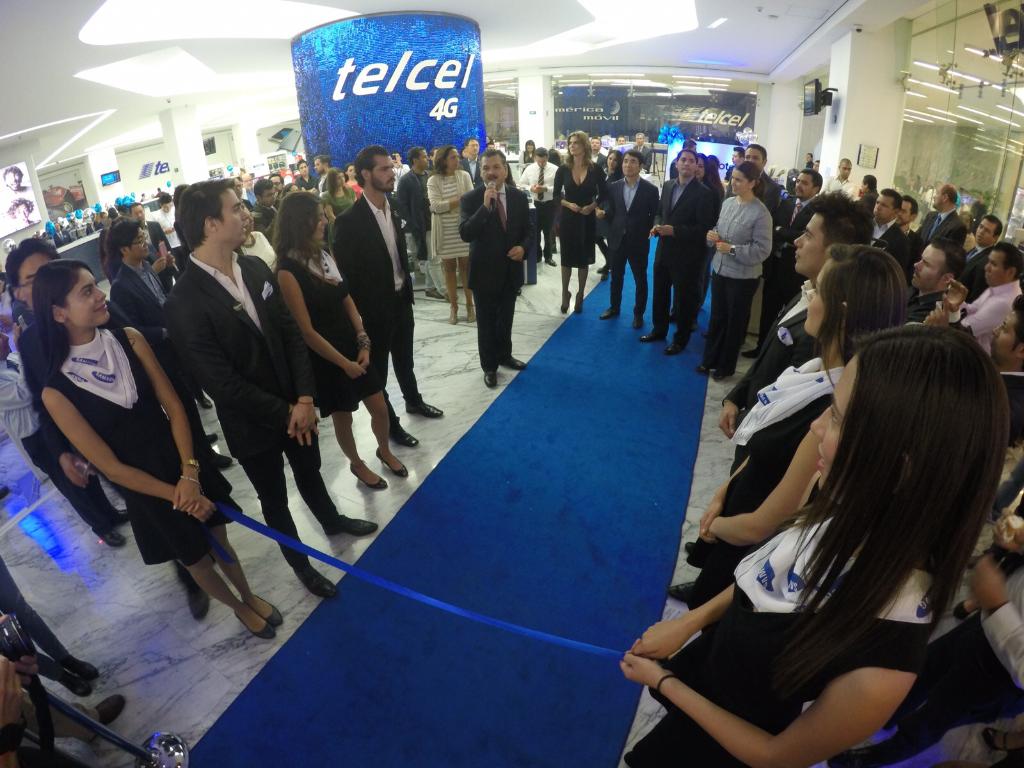 Samsung presenta nuevos gadgets - CQ0SLSaWoAAJbxf