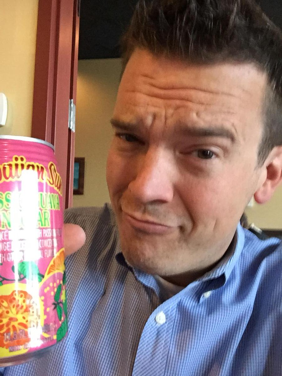 HoweItsDone's tweet image. Not your dad's Hawaiian Punch! #POG #Hawaiiinacan #4realz