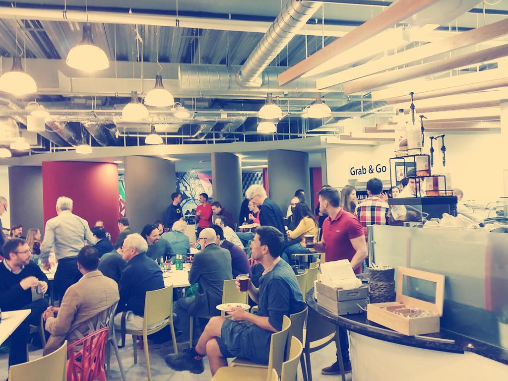 trevorwinns's tweet photo. #BuiltinOxford good vibes all round and getting to hear about some cool tech #java #tavr #fullstack @Funky_Rus http://t.co/qGE9qXJWXr