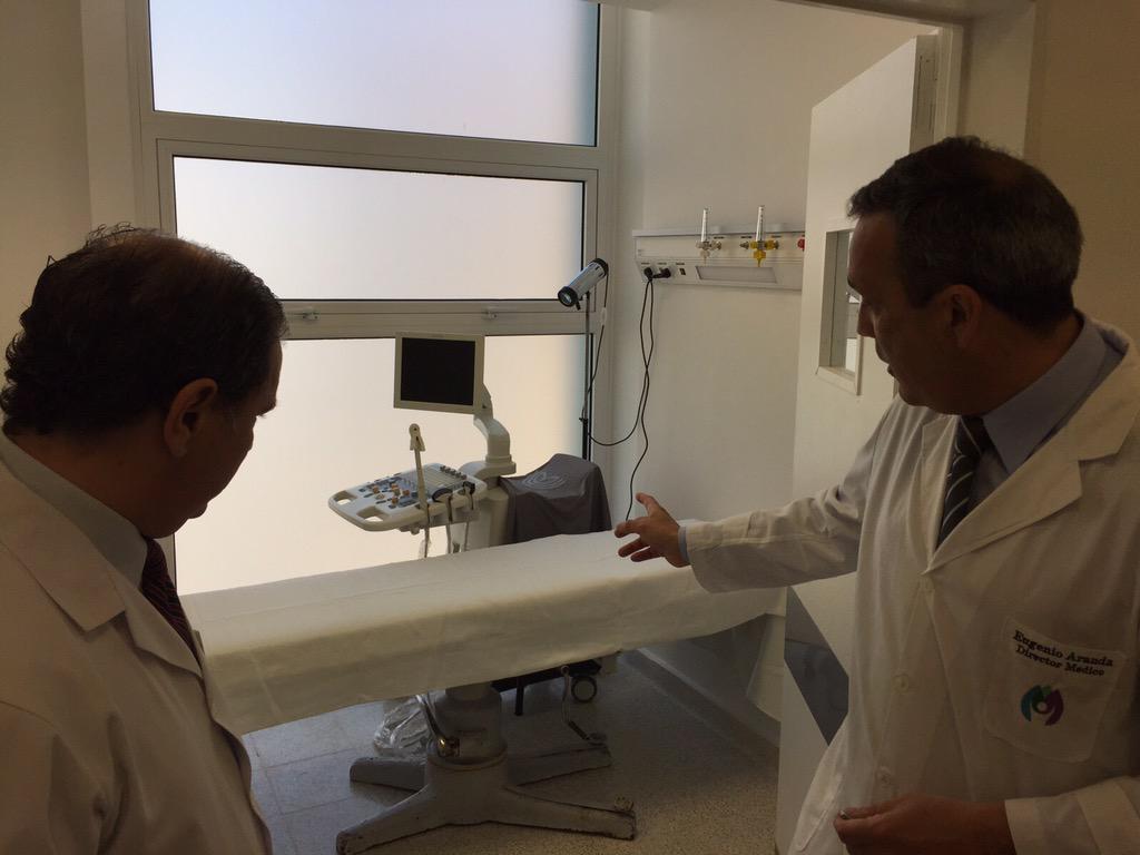 gabisalusso's tweet photo. Recorrimos en equipo, las nuevas instalaciones del Hospital Houssay. @Silvina_Mosca @vlgabriela @discapacidadvl http://t.co/zxvXefqp30