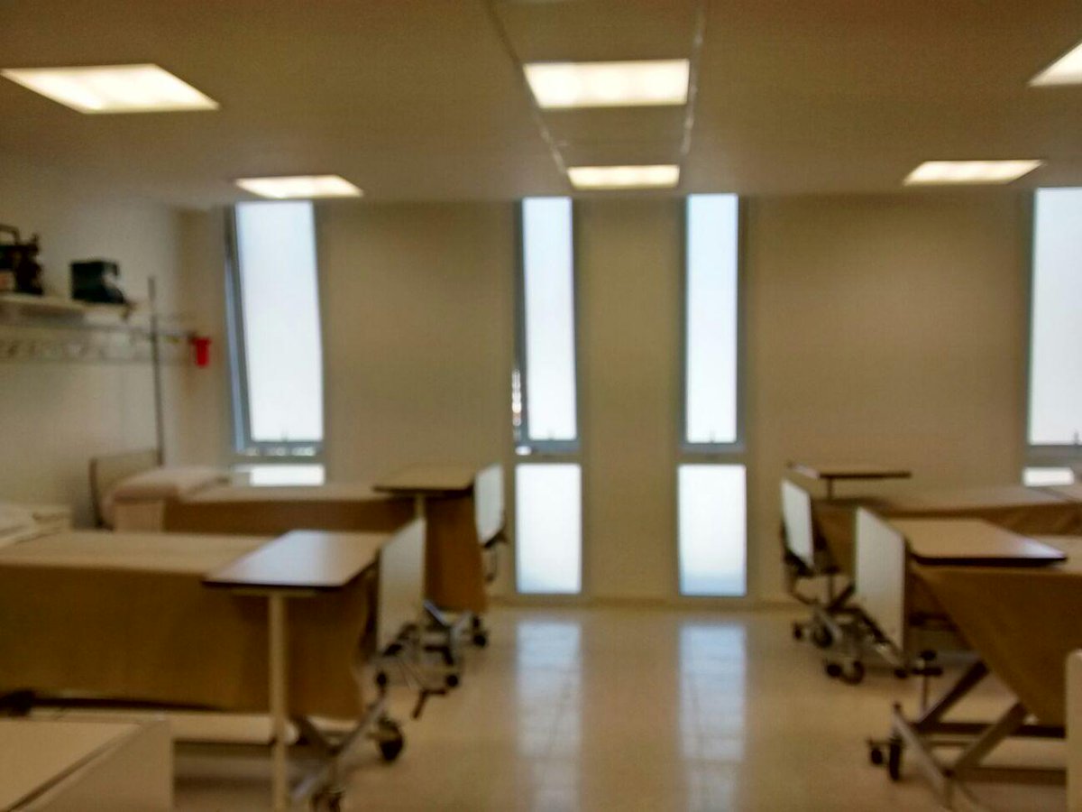 MDarway's tweet photo. Hoy ampliamos el hospital de 134 a 180 camas,orgullo como vecino @jorgemacri @soledadmartinez @eltutatorres http://t.co/kNthsudgH8