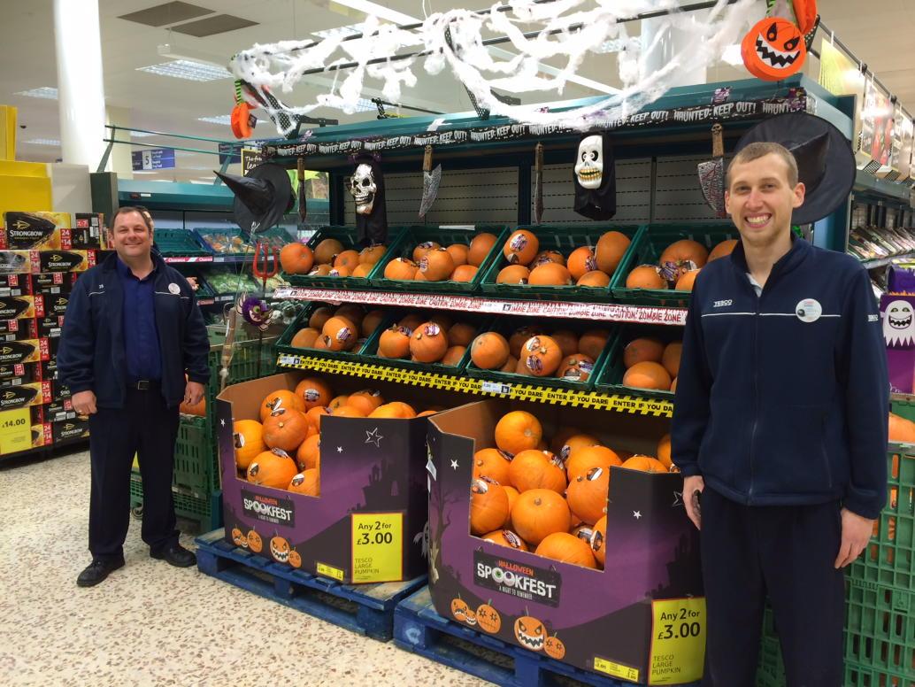 Great Team work from Brad &amp; Ashley for Creating fun for our Barry Customers.@JessFear7 <a href="/jonnymitch1983/">John mitchell</a>